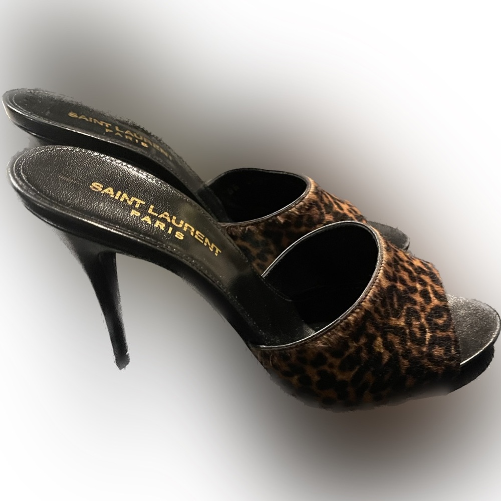 Brand New! Saint Laurent leopard print slip on mules